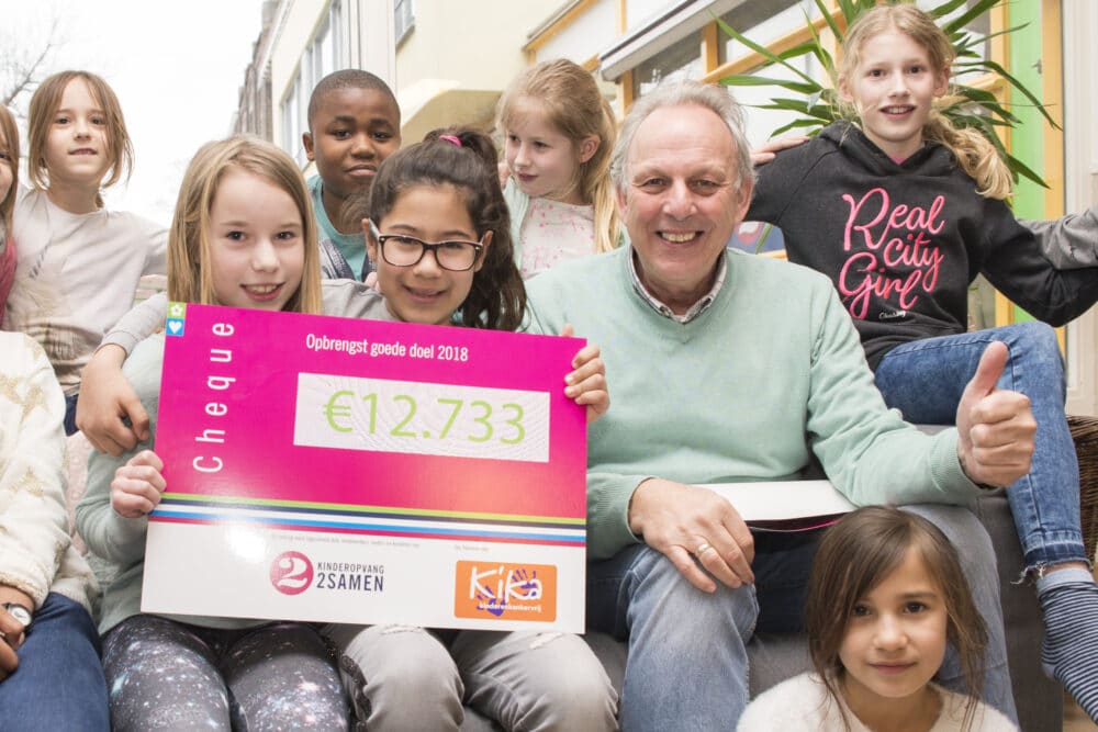 Uitreiking Cheque voor KiKa bij kinderopvang 2Samen