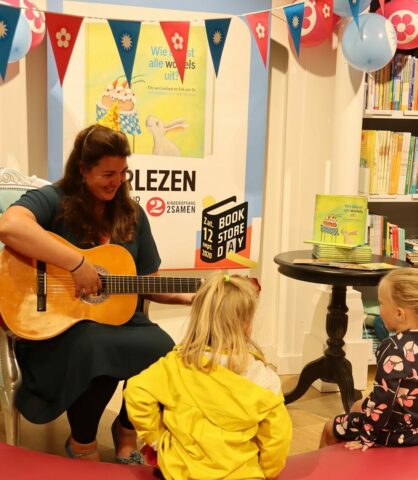 Kinderopvang 2Samen Paagman Bookstore day 2020 voorlezen gitaar prentenboek