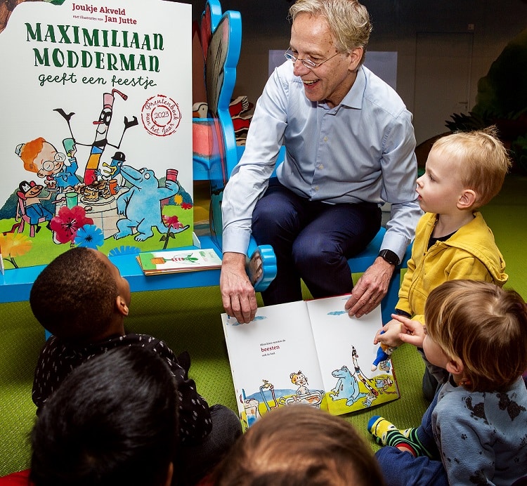 Voorleesontbijt Minister Dijkgraaf Kinderboekenmuseum Kinderopvang 2Samen Den Haag Monster Naaldwijk_fotoEveline van Egdom